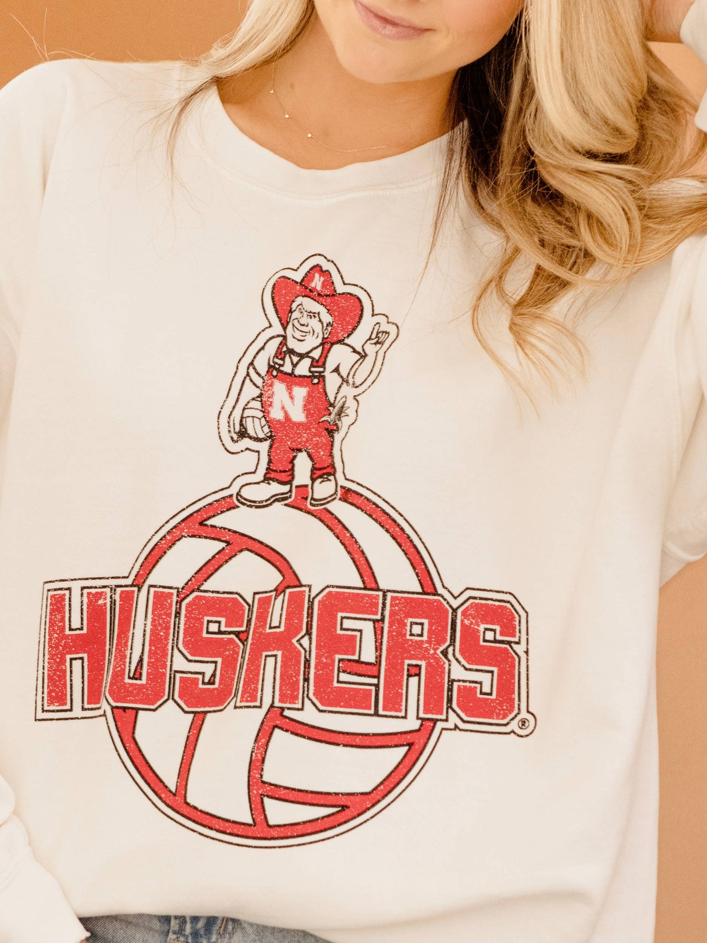 Nebraska Huskers Volleyball Mascot Wht Thrifted Sweatshirt
